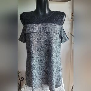 Marie Claire Boutique Black and Silver Cold Shoulder Top XL